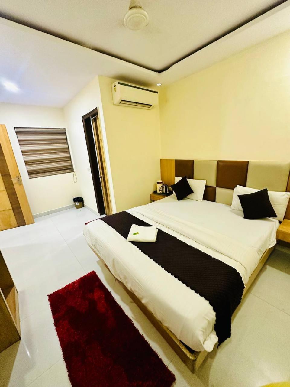 Hotel Bramhaputra Near New Delhi Railway Station Екстериор снимка